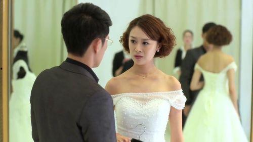 老婆老公接吻图